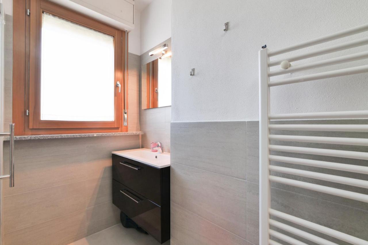 Primopiano - Caduti Missione Apartment Милано Екстериор снимка